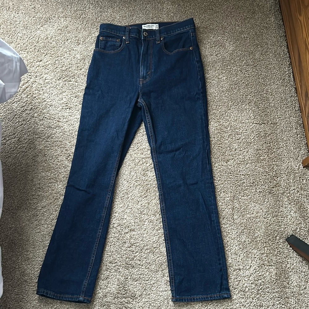 Abercrombie & Fitch - The Ankle Straight Ultra High Rise
